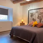 Ancienne Ferme Renovee Avec Jardin Prive, Poele A Bois Et Terrasse - Fr-1-582-44