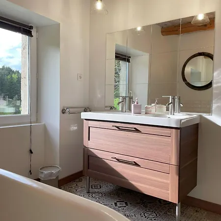 Saint-préjet-d'allier, 4 Pièces, 6 Personnes - Fr-1-582-44 *