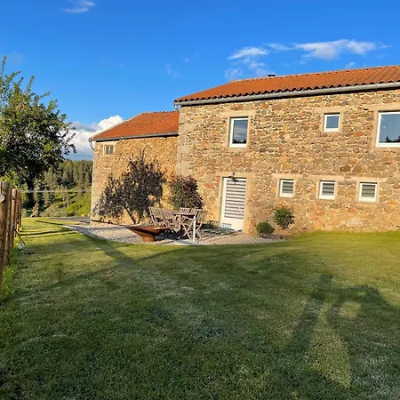 Ancienne Ferme Renovee Avec Jardin Prive, Poele A Bois Et Terrasse - Fr-1-582-44 *