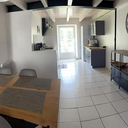 Ancienne Ferme Renovee Avec Jardin Prive, Poele A Bois Et Terrasse - Fr-1-582-44 * Saint-Prejet-d'Allier