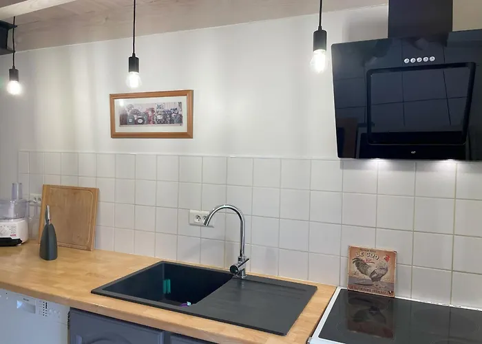 Saint-préjet-d'allier, 4 Pièces, 6 Personnes - Fr-1-582-44 *