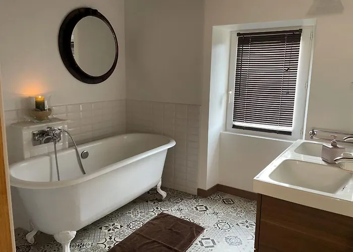 Saint-préjet-d'allier, 4 Pièces, 6 Personnes - Fr-1-582-44 Casa vacanze